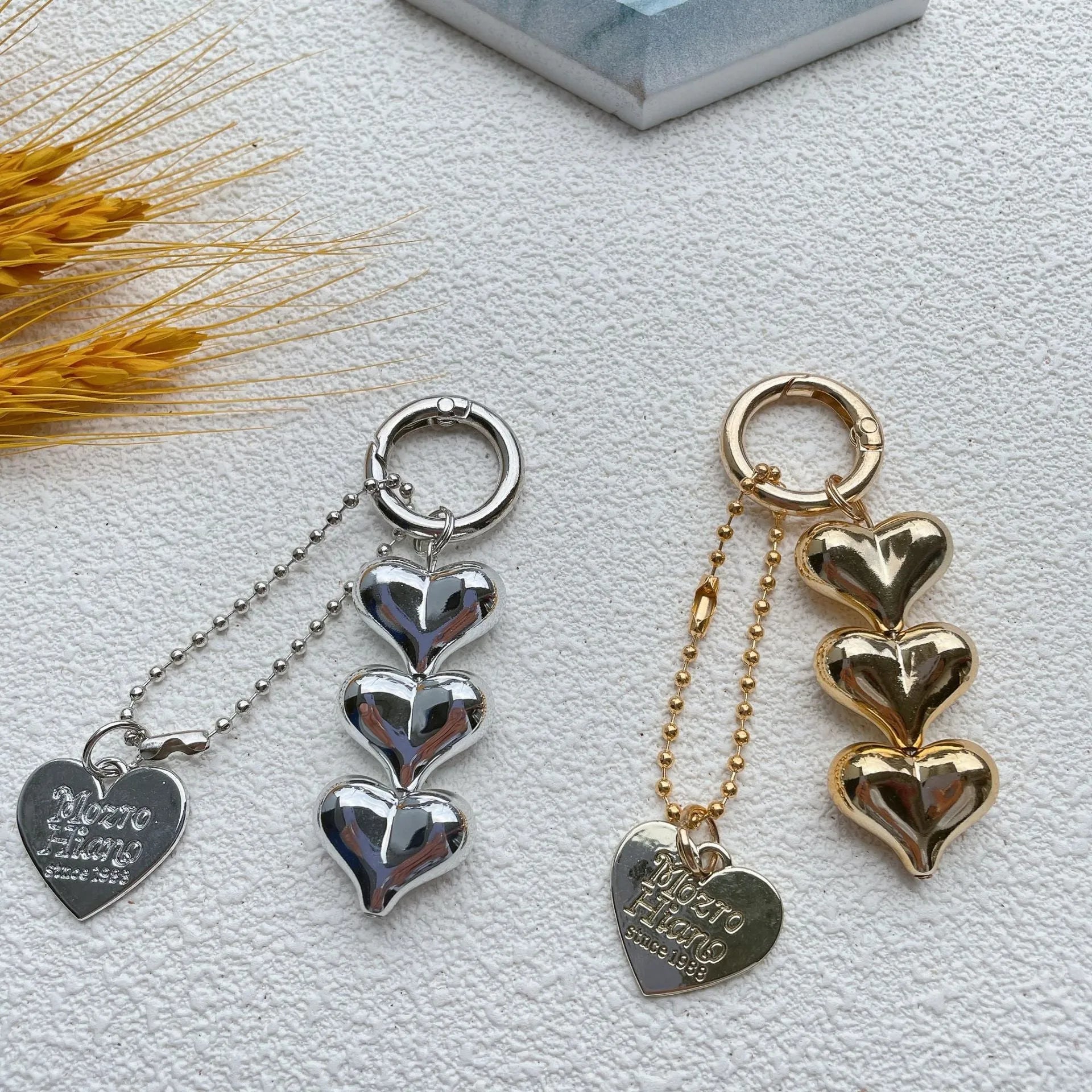 Acrylic love heart key ring with electroplated finish in black colour option