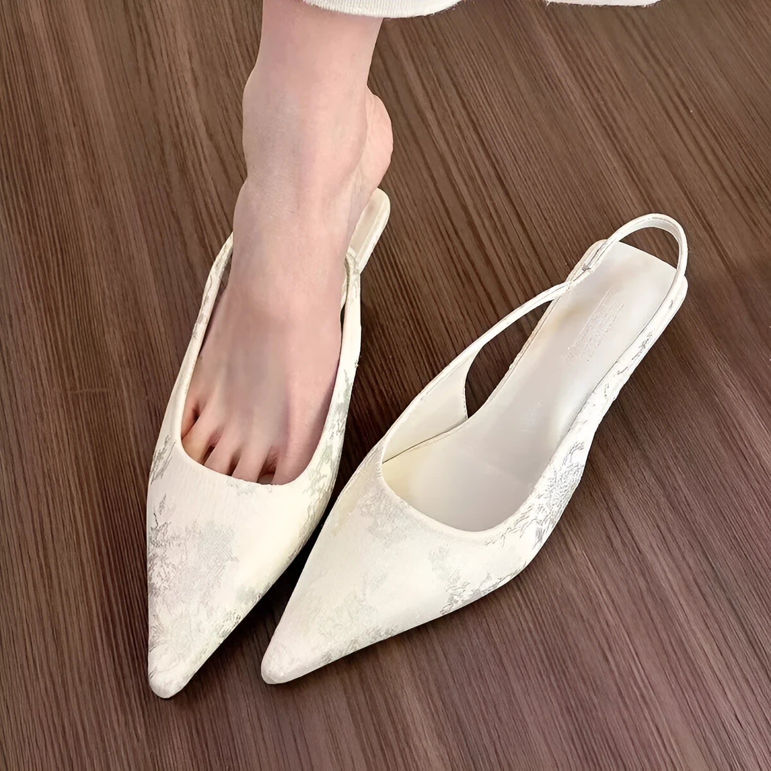 Women's Mary Jane stiletto heels with buckle, mid heel 3-6cm, cotton lining, available in milky white