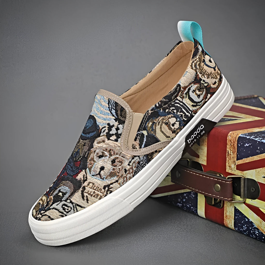 Breathable slip-on canvas sneakers in khaki, gray green, and all black with vulcanised rubber sole