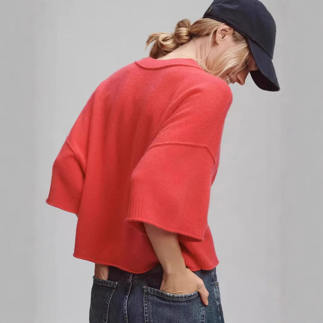 Red women's short t-shirt with exposed navel style and regular sleeves