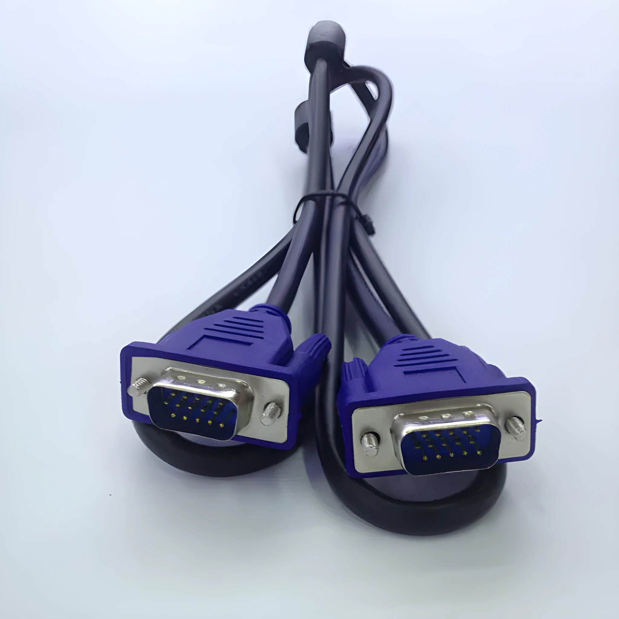 Black 1.5 metre VGA cable with nickel-plated hollow-core terminal and blue moulded head
