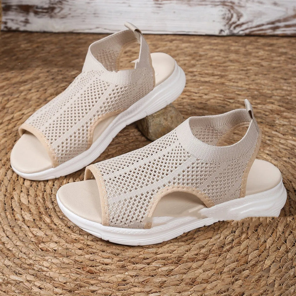 Women's platform sports sandals summer flat with rubber sole in black