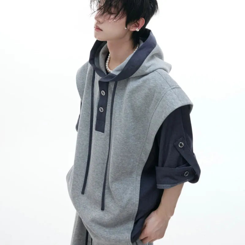 Men's black and grey polyester hooded leisure suit with three-dimensional stitching on the short-sleeve jacket