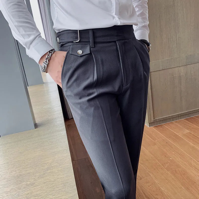 Men's straight-leg casual trousers in a solid colour on a neutral background.