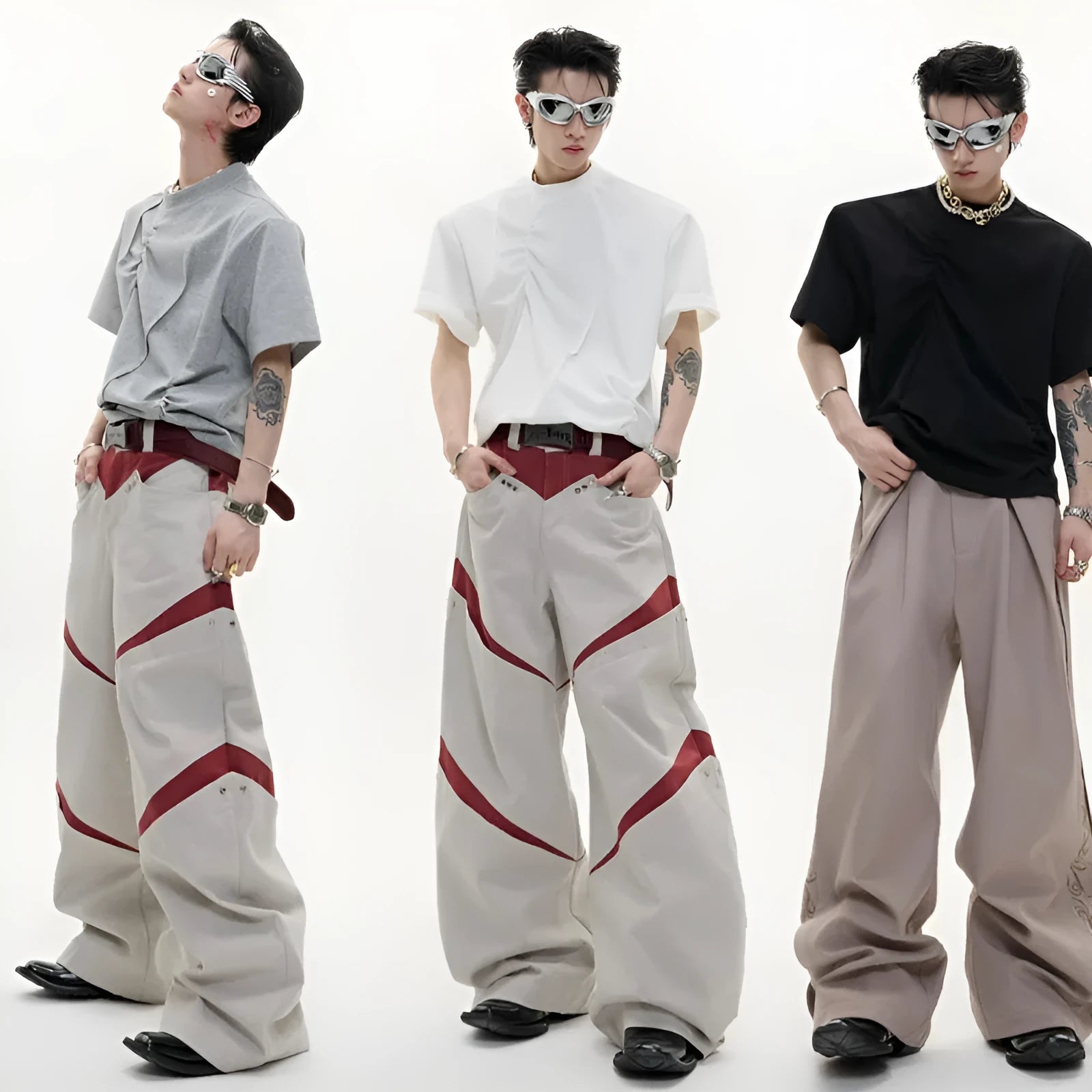 Men's loose fit pleated cotton T-shirt in solid colour with round neck and short sleeves.