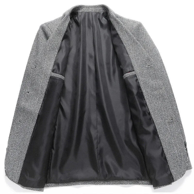 Man wearing a classic loose-fit solid colour woolen coat for spring or autumn.