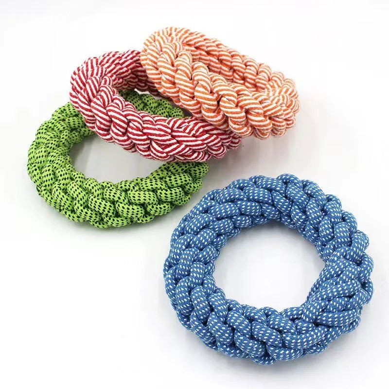 Cotton string molar braided ring knot toy for pets, 18cm diameter, random colour, on a white background