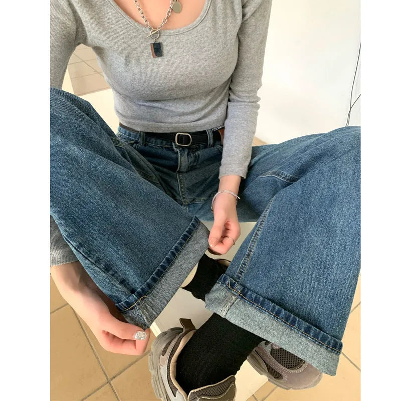 Women's retro straight jeans in retro blue with high waist and straight leg