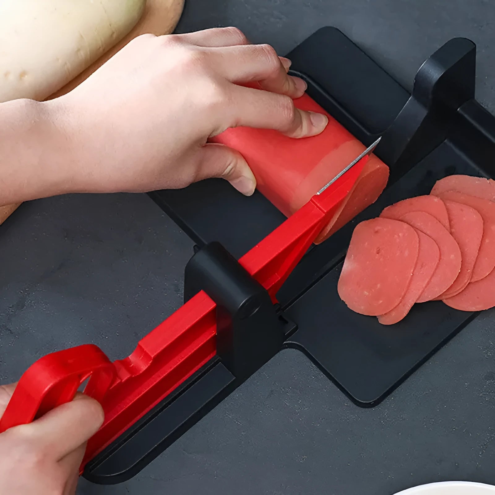 Multifunctional vegetable cutter with stainless steel blade for carrots and potatoes in green colour