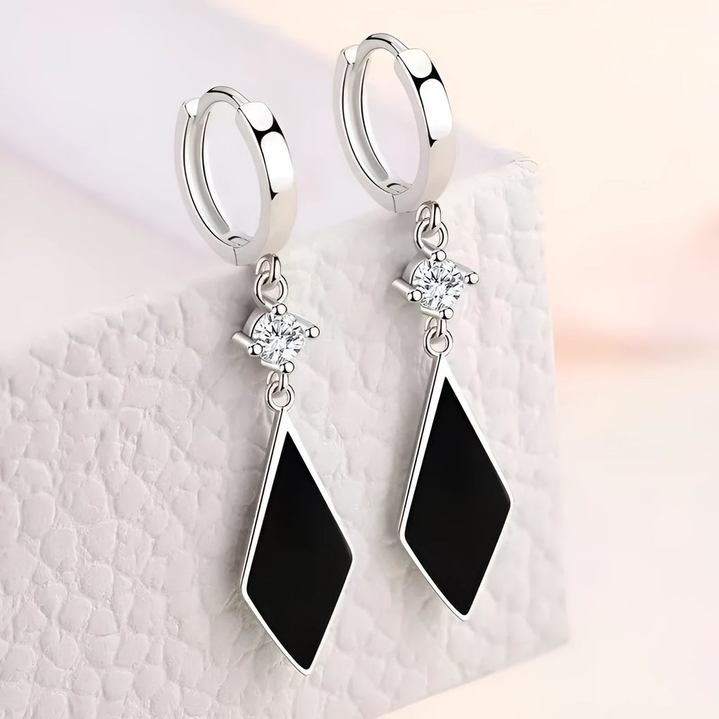 Silver geometric diamond earrings with vintage design on zinc alloy base