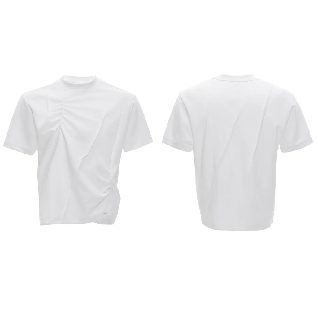 Men's loose fit pleated cotton T-shirt in solid colour with round neck and short sleeves.