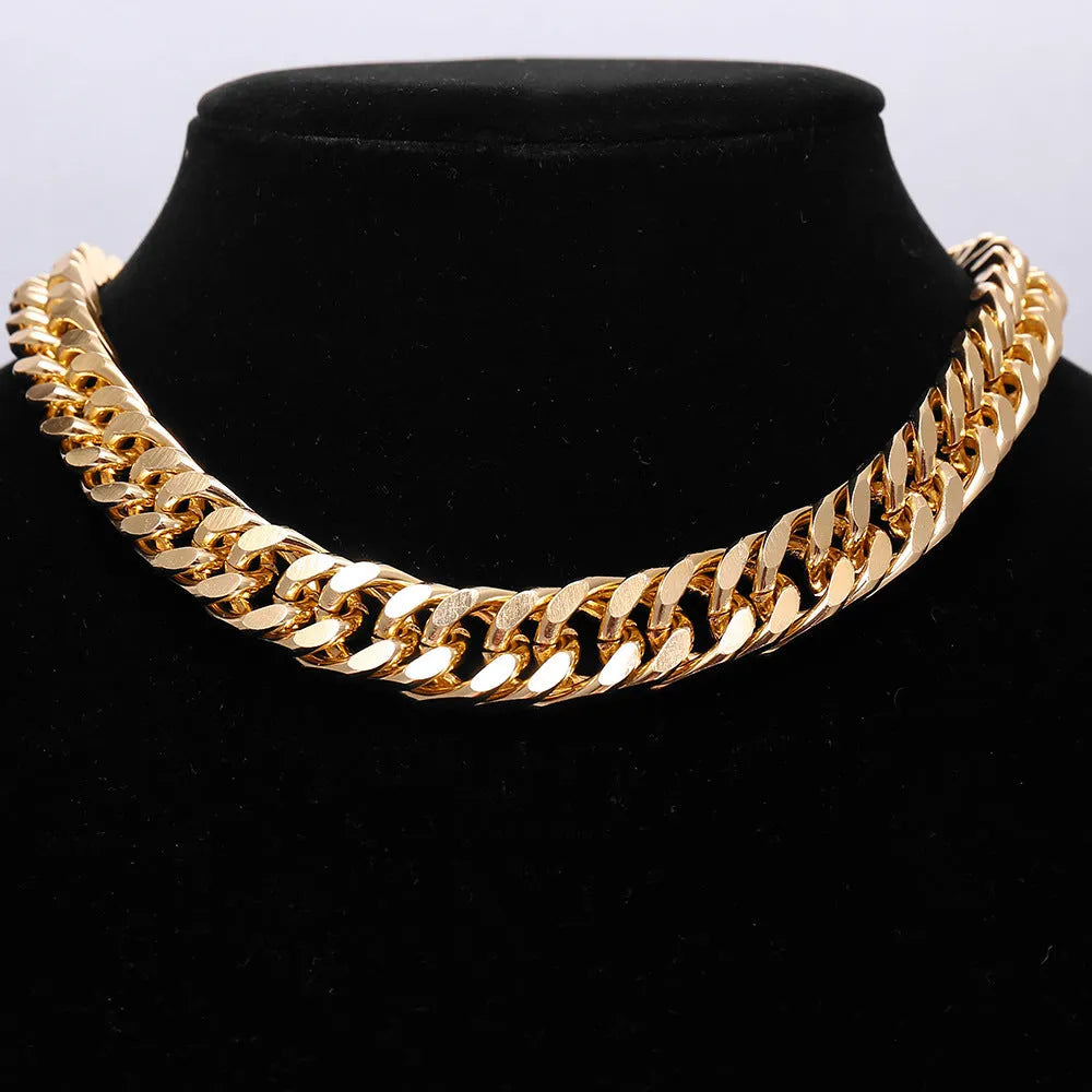 Women's gold electroplated thick chain necklace with 32cm length and alloy construction