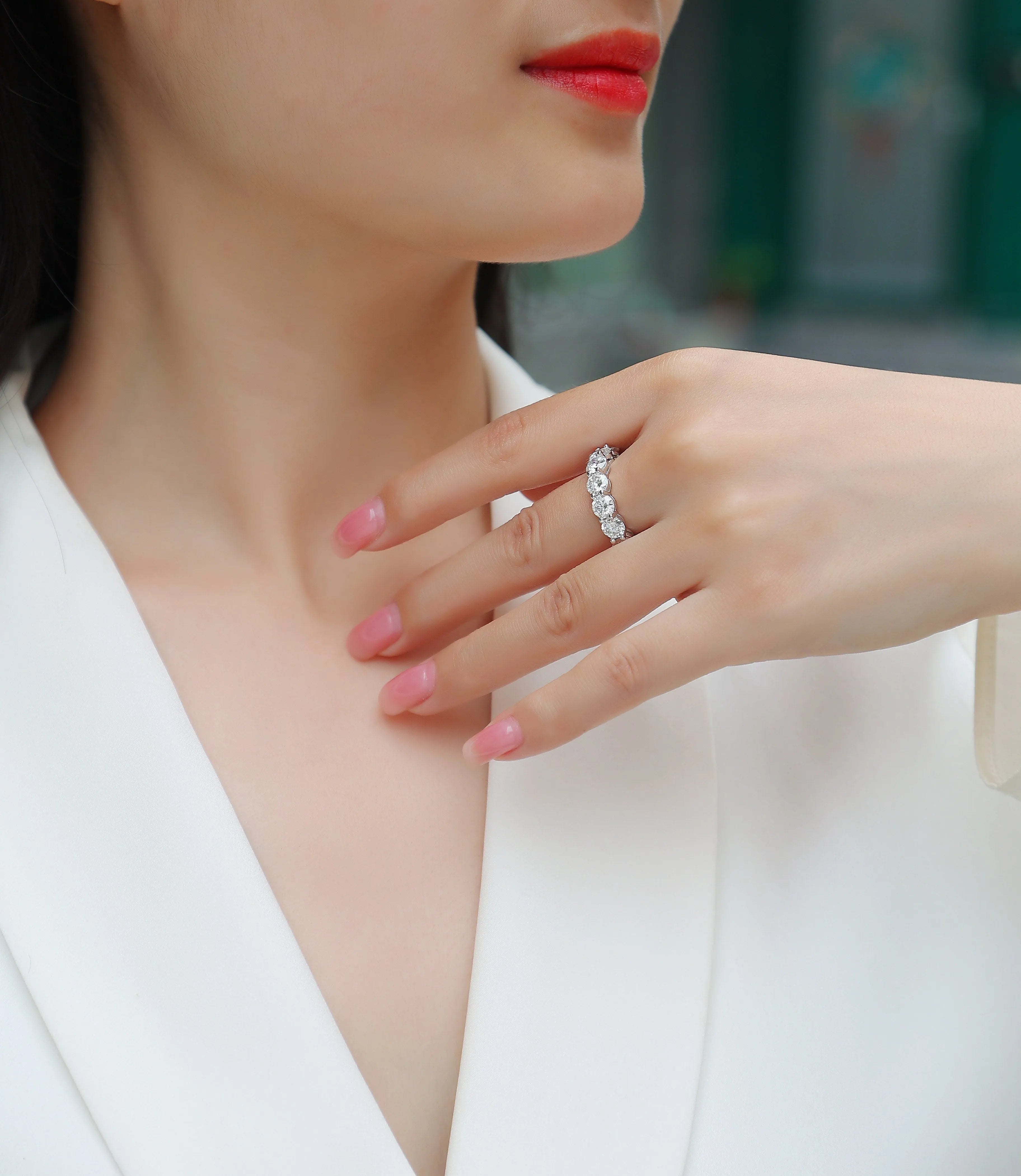 Star-studded moissanite wedding ring in S925 silver platinum-plated, gold colour, size 7, with diamond testability