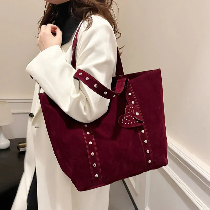 Design rivet hand-carrying tote bag in PU with sandwich pocket, black, 33x14x32cm, horizontal square shape