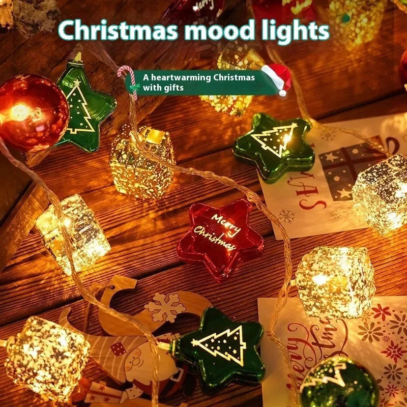 Heart-shaped plastic electroplated Christmas tree pendant with glossy finish and ambient lighting