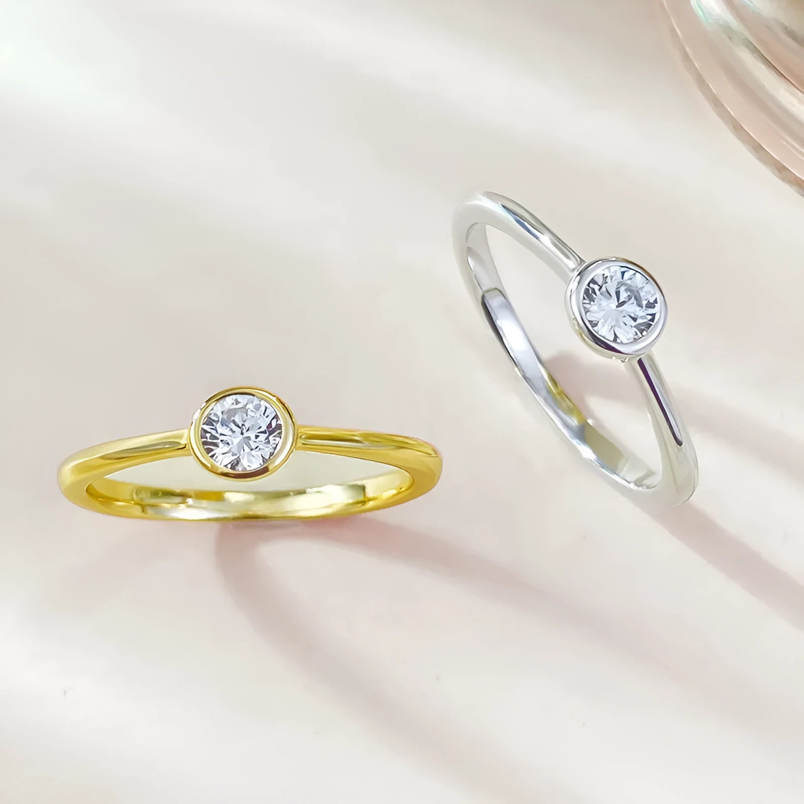 Silver crown ring with electroplated gold or platinum finish, Korean minimalist style with line patterns