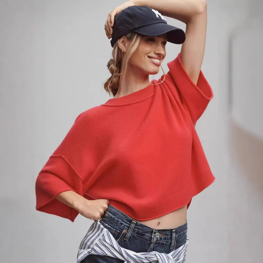 Red women's short t-shirt with exposed navel style and regular sleeves