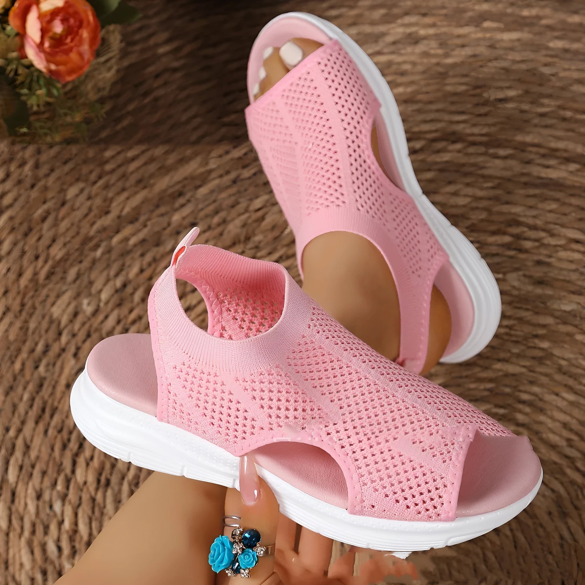 Women's platform sports sandals summer flat with rubber sole in black