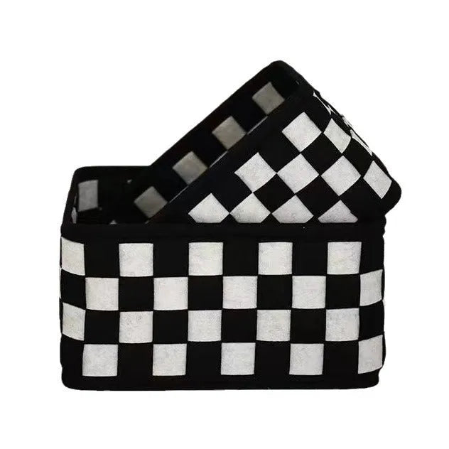 Checkerboard patterned felt storage basket with dimensions 37×29×19.5cm