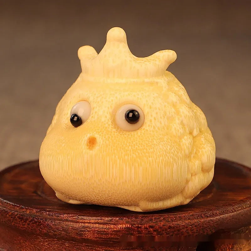 Solid bamboo carving ornament of Crown Princess toad in cute style