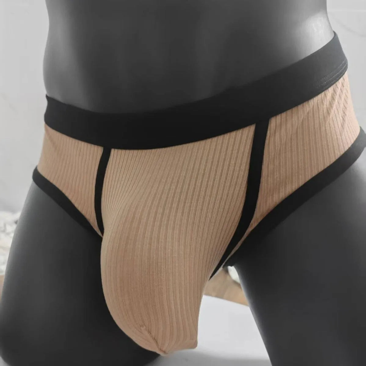 Men's triangle breathable U-shaped big bag underwear in viscose knit fabric, solid colour, front view
