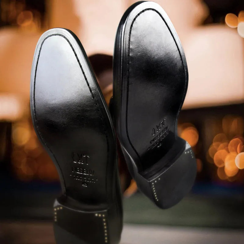 Shoesmen's handmade black formal leather oxfords with lace-up closure and round toe, genuine cowhide upper