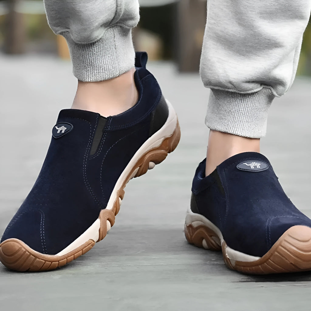Plus size men's casual sports shoes with suede upper, mesh lining, rubber sole in black color