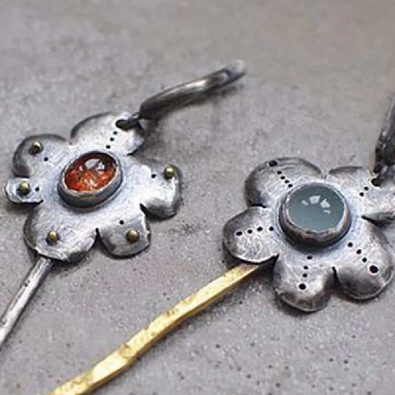 Fashion retro two-tone flower long earrings for women, asymmetrical two-colour alloy drop earrings with electroplated finish