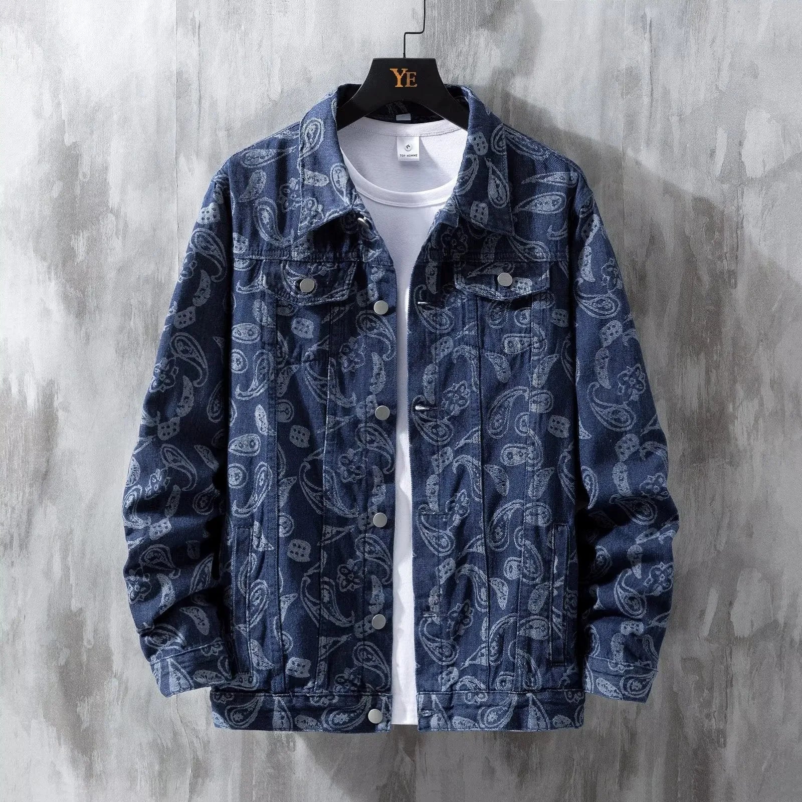 Men's slim-fit solid colour denim casual coat with patch pockets, available in black, dark blue, and light blue