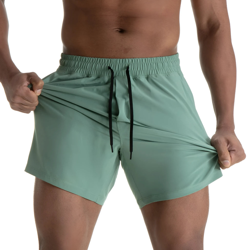 Men's quick-drying mesh stitching casual shorts in black for running and basketball with polyester fabric