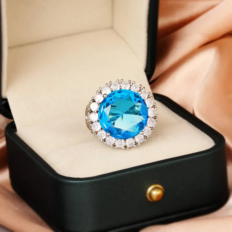 Italian Court Retro Hollow Female Ring in white steel finish on plain background