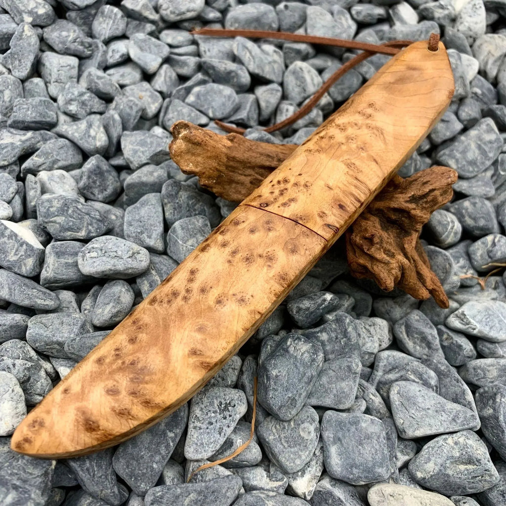 Outdoor camping forged Damascus pattern steel short knife with VG10 blade and Thuja wood handle, 18cm full length