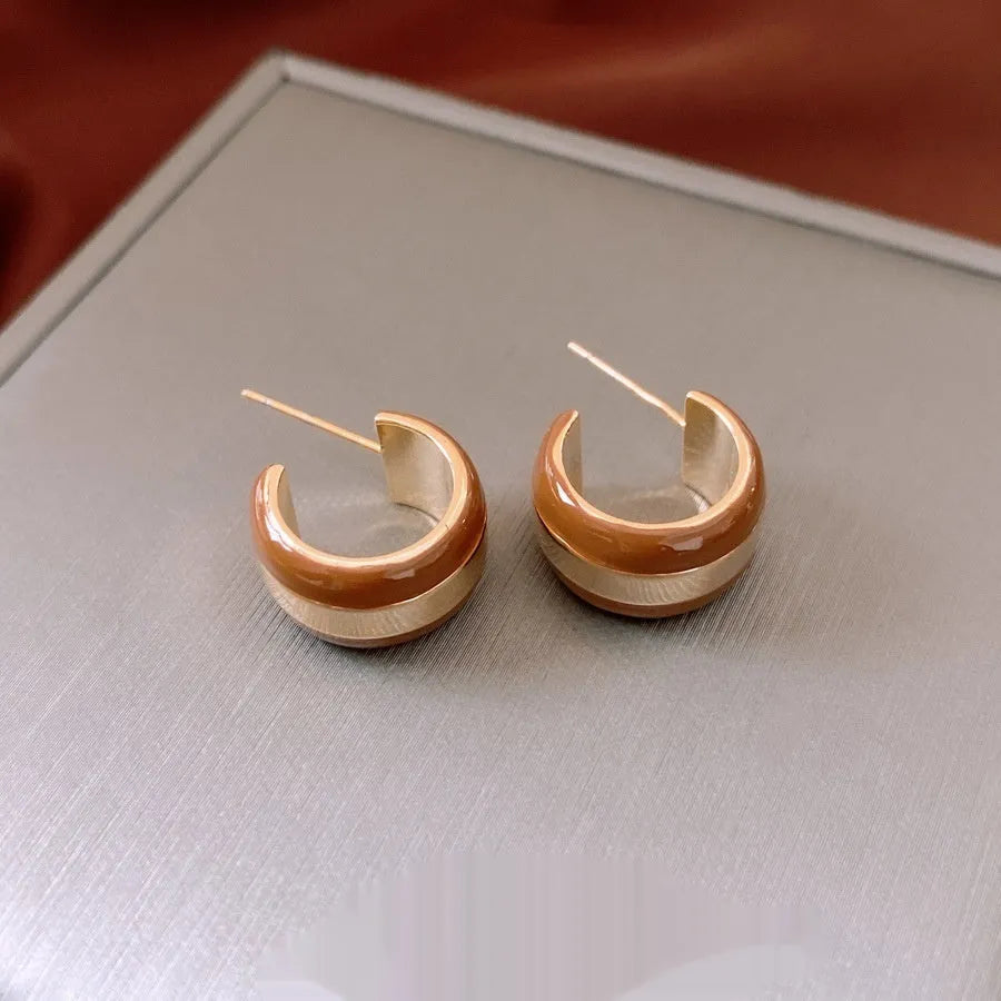 Real gold plated silver needle striped round stud earrings for women in golden coffee colour