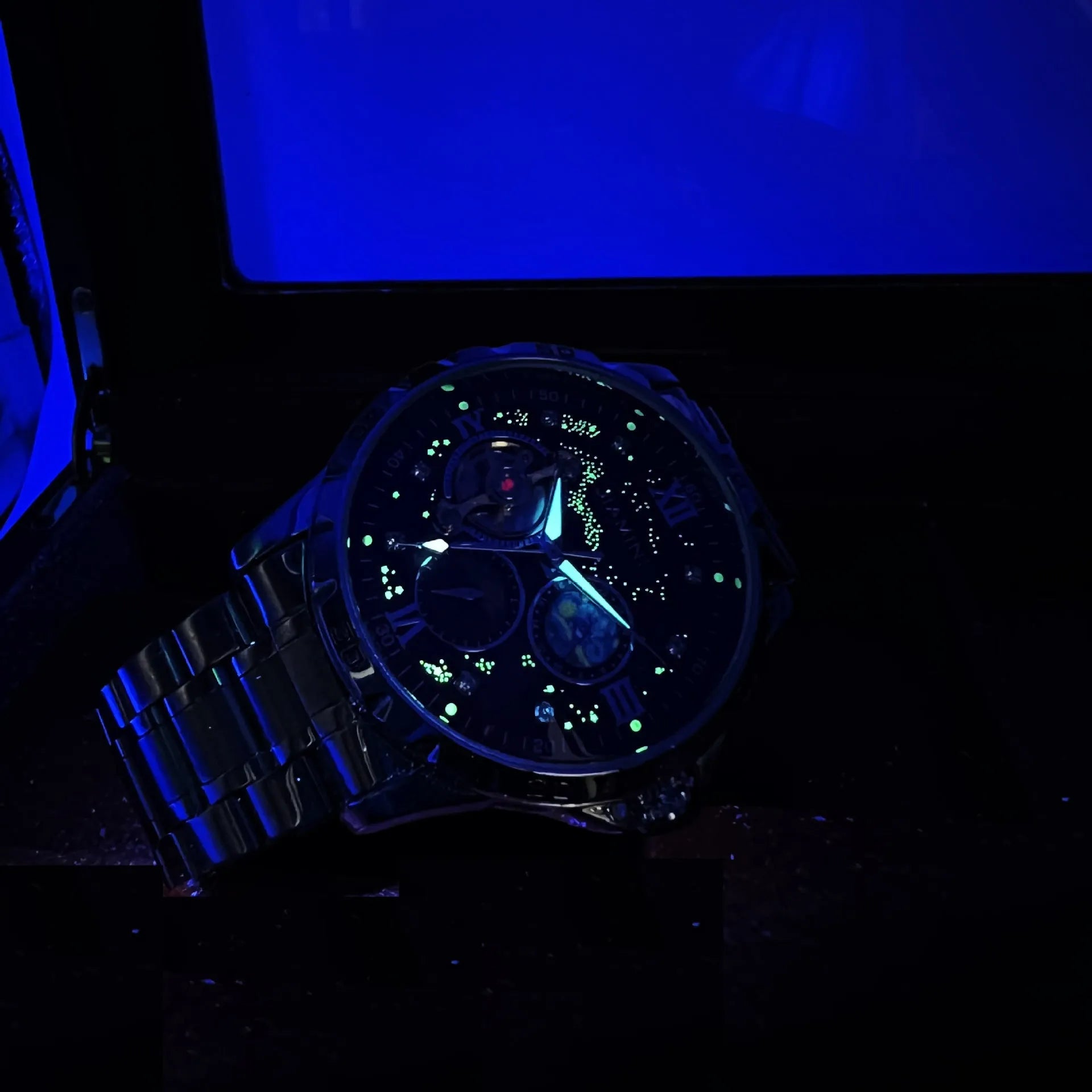 Automatic mechanical men's watch with rose gold case, black dial and large display