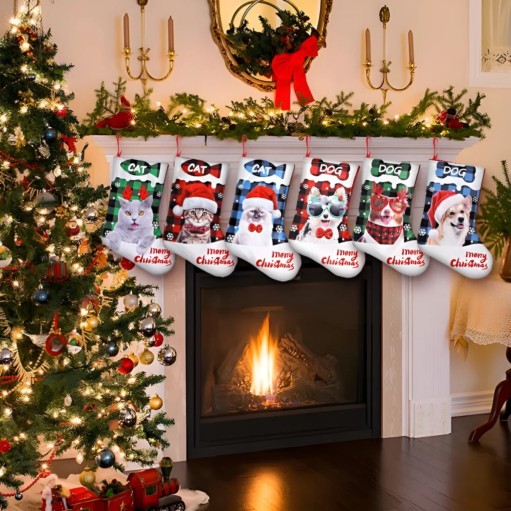 Printed cloth Christmas banner with plaid puppy and cat design, 26x36cm, shown in blue and black colourway.