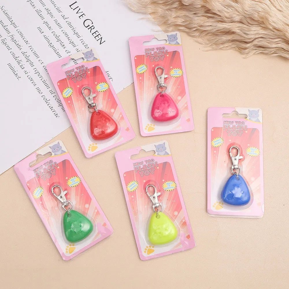 Silicone triangle light-emitting pendant for pet collar, monochrome, in red colour, on cat collar