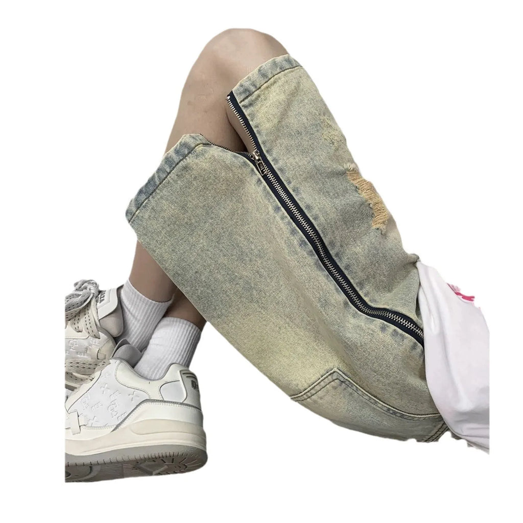 Men's retro blue ripped denim shorts with loose five-point cut and straight leg opening