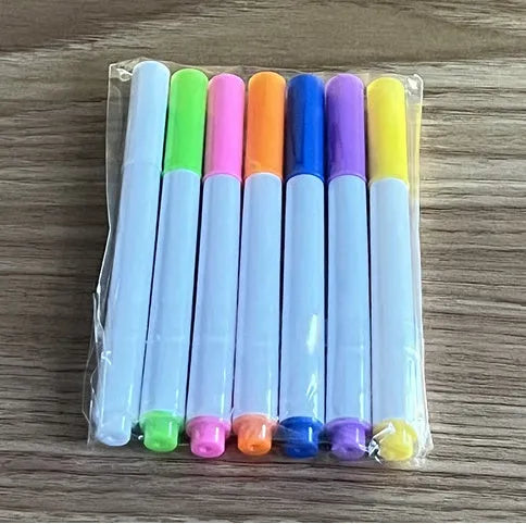Acrylic DIY note board LED night light showing a transparent board with written messages, USB power, and bracket setup