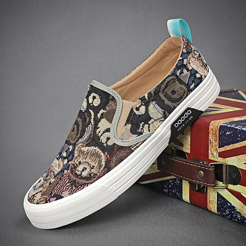 Breathable slip-on canvas sneakers in khaki, gray green, and all black with vulcanised rubber sole
