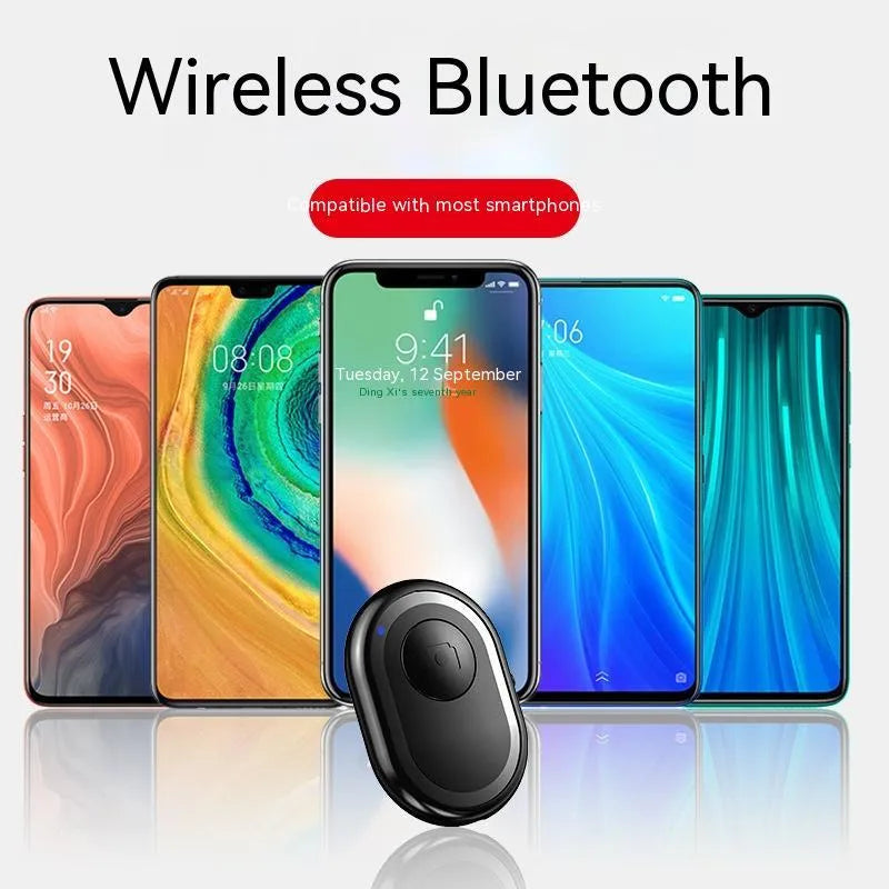 Wireless Bluetooth remote self-timer photo control in black, plastic compact 48mm size