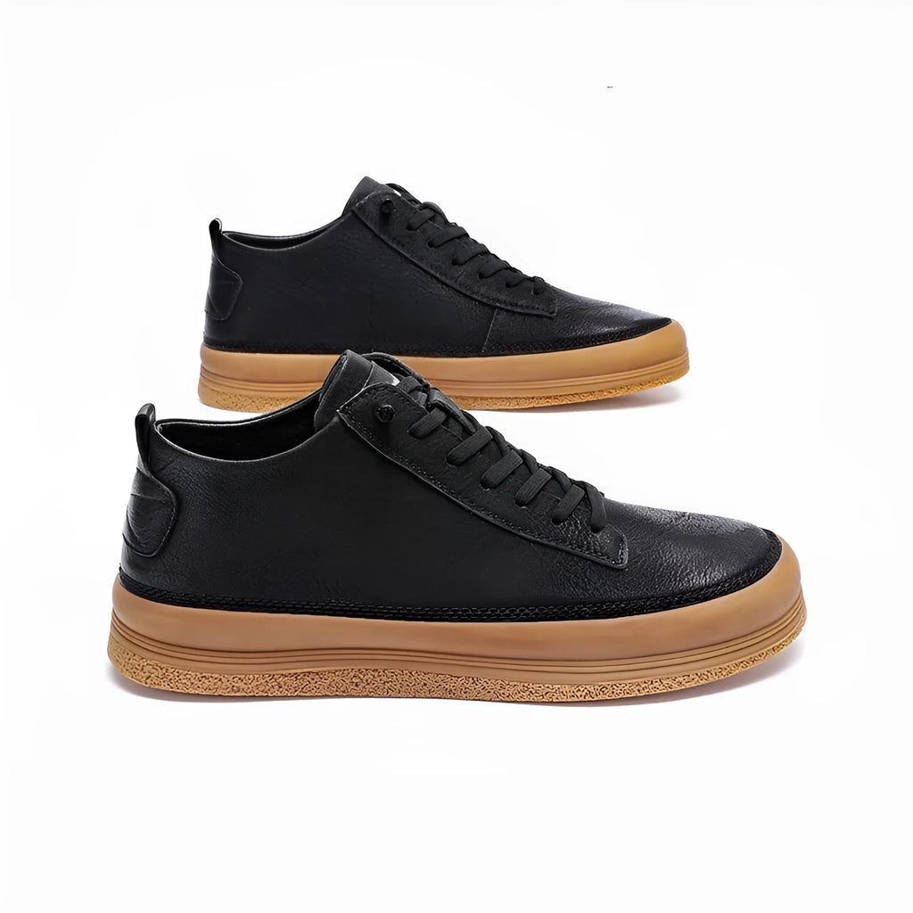 Men's black leather lace-up casual shoes with a round toe and flat rubber sole on a white background.