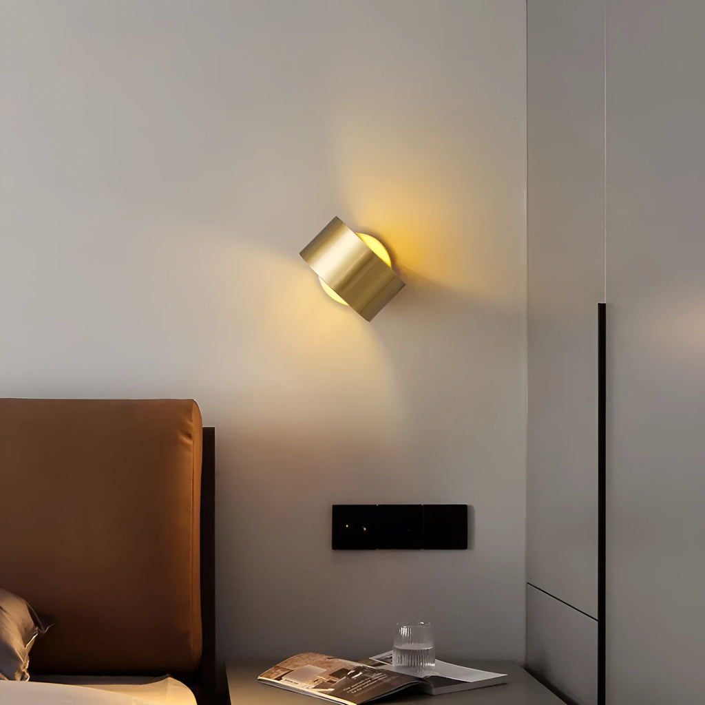 Copper wall lamp in gold or black finish for modern living room lighting