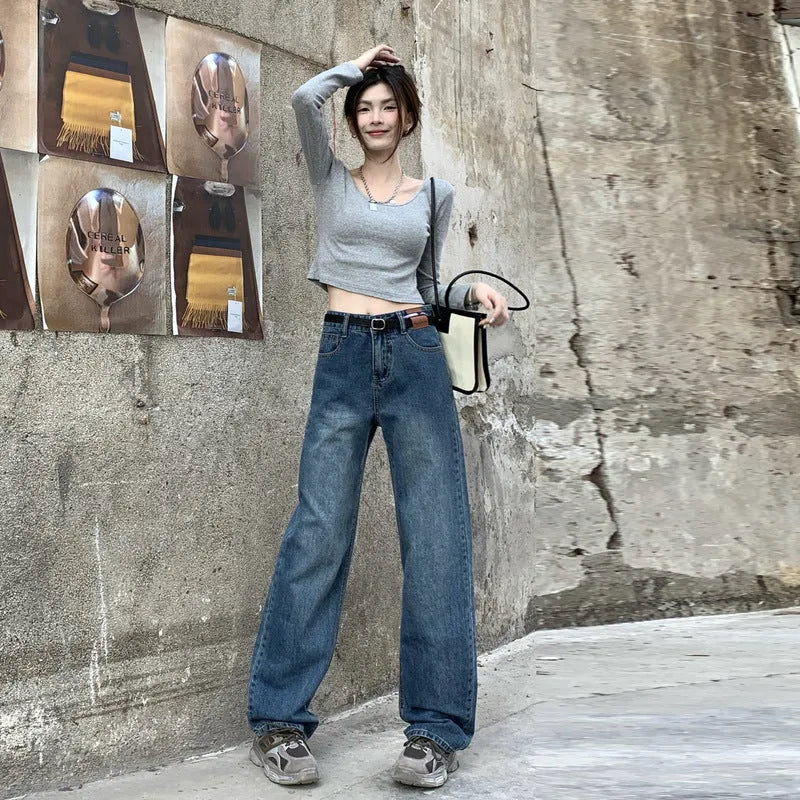 Women's retro straight jeans in retro blue with high waist and straight leg