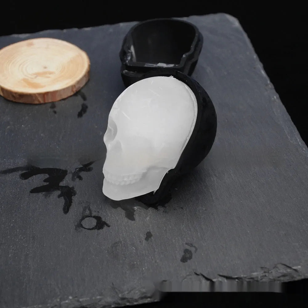 3D Halloween skull ice cube maker tray in edible silicone measuring 5.8x8.5x7 cm
