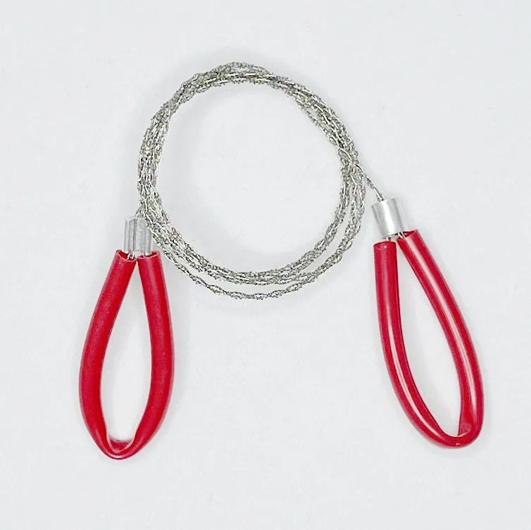 German stainless steel survival wire saw showing four-strand cutting wire with black and red colour options