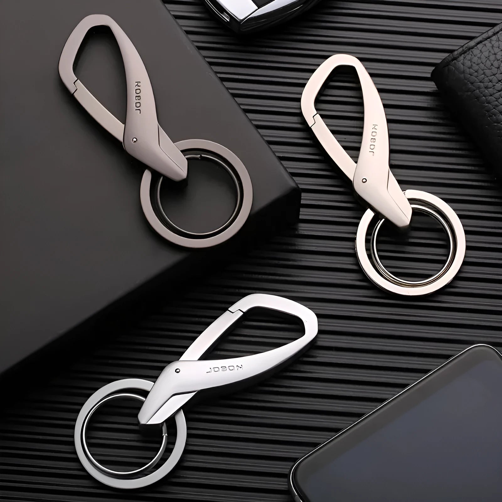Zinc alloy car key waist hanging double ring keychain in black, chrome, or nickel colour