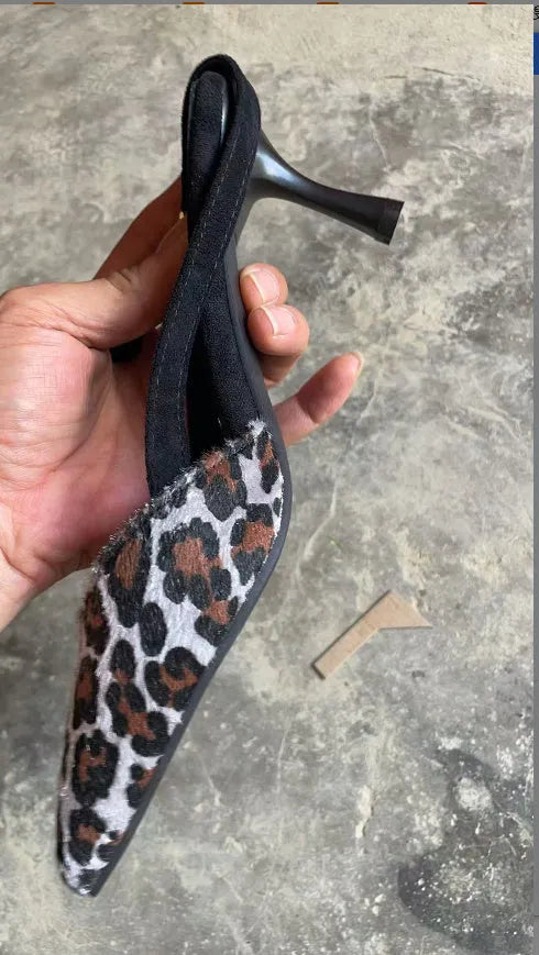Women's leopard print suede sandals with pointed toe and high heel in scattered design