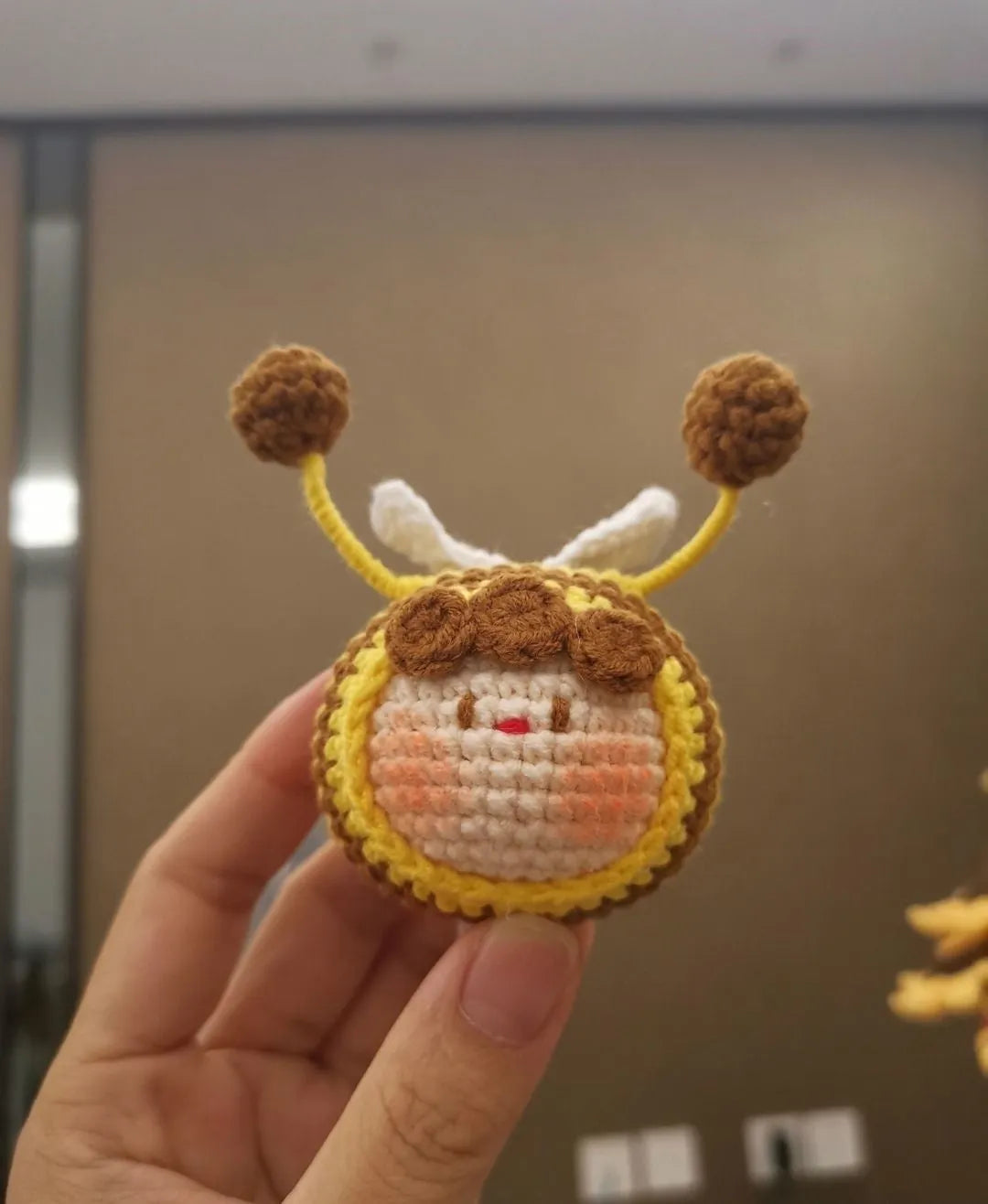 Handmade crocheted bee colonies plush pendant set for woolen dolls featuring two styles