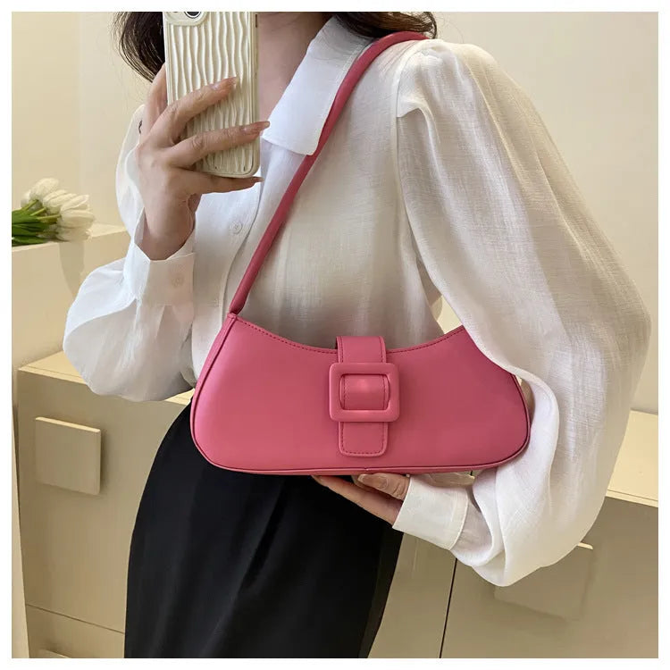 Western style shoulder texture crossbody underarm small square bag in PU with zipper compartment, black colour, 29.5x13x6 cm