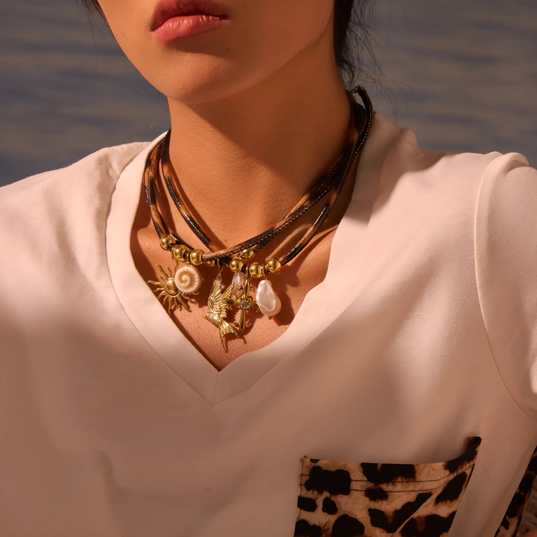 Women's stainless steel necklace with geometric leopard pendant on adjustable chain